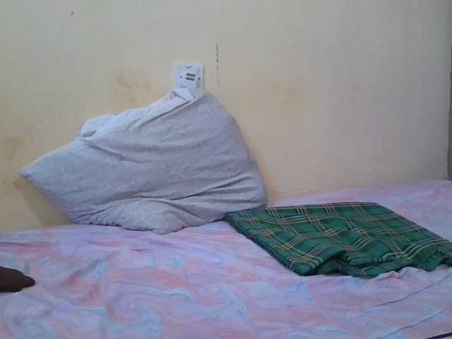 Queen-terry's BongaCams show and profile