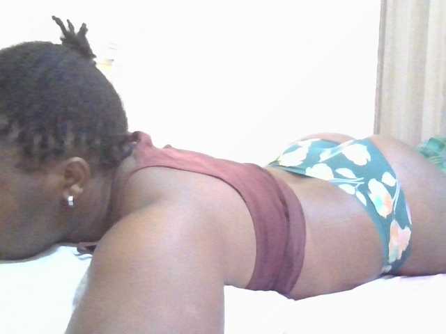 Queen-terry's BongaCams show and profile