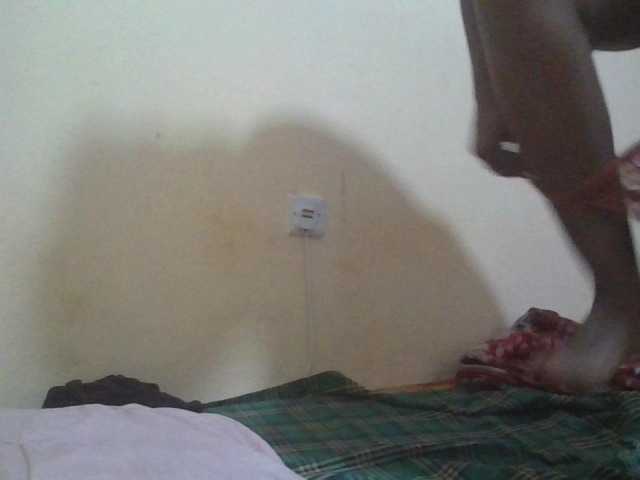 Queen-terry's BongaCams show and profile