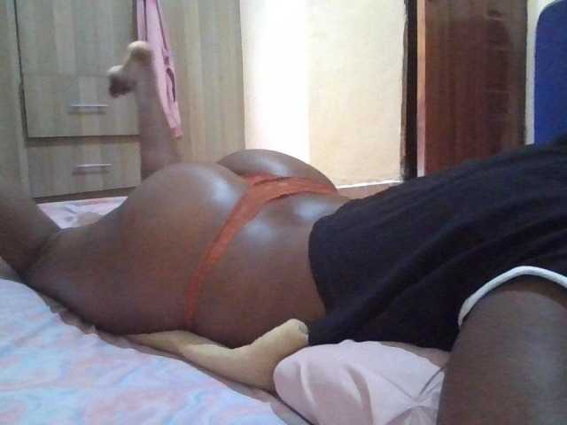 Queen-terry's BongaCams show and profile