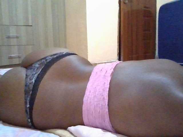 Queen-terry's BongaCams show and profile