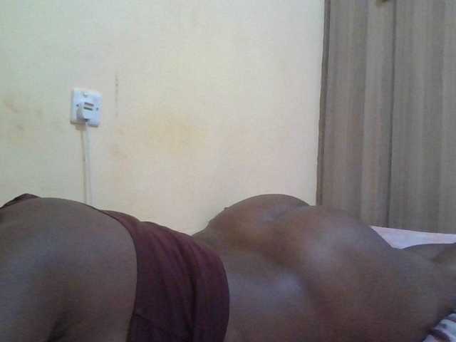 Queen-terry's BongaCams show and profile