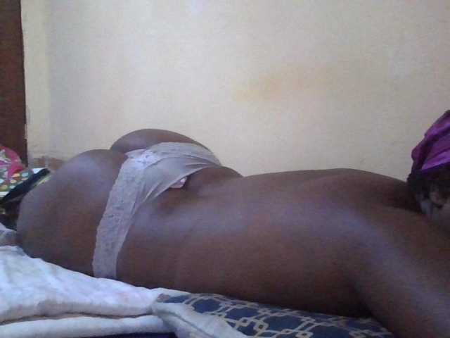 Queen-terry's BongaCams show and profile