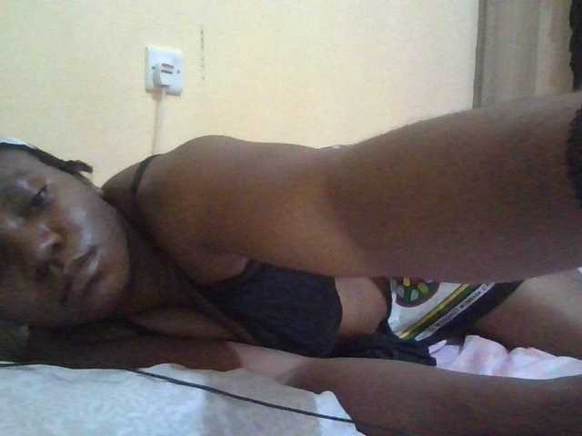 Queen-terry's BongaCams show and profile