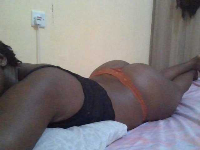 Queen-terry's BongaCams show and profile