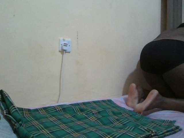 Queen-terry's BongaCams show and profile