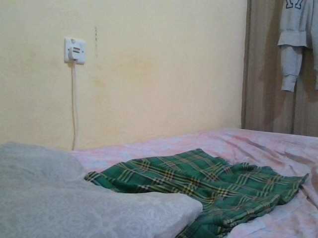 Queen-terry's BongaCams show and profile