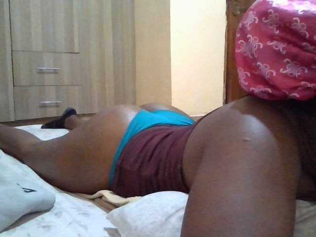 Queen-terry's BongaCams show and profile