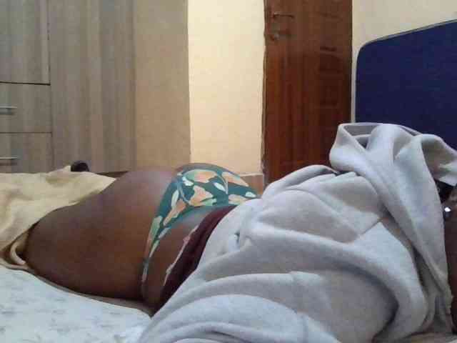 Queen-terry Live Webcam on BongaCams