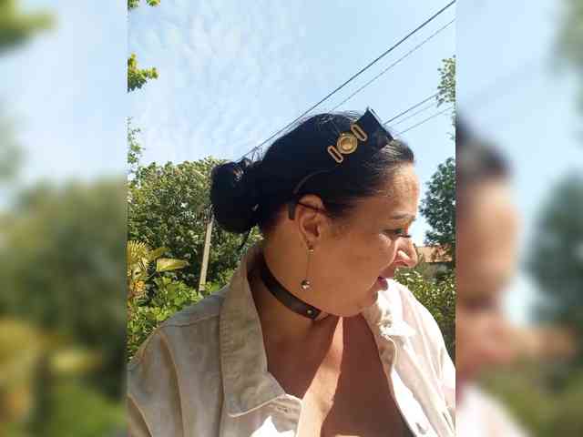 Lana1973 webcam