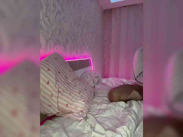 nude live chatroom Millemimi