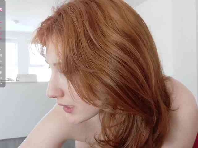 MiaMoon123 webcam