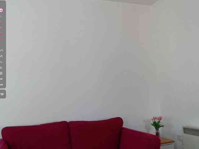 MiaMoon123 webcam