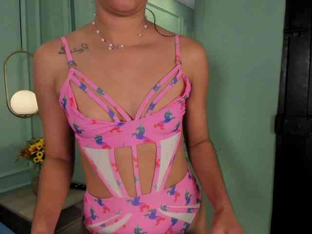 lili-swam webcam