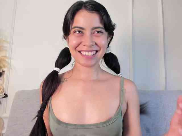 sex chat Lili-swam