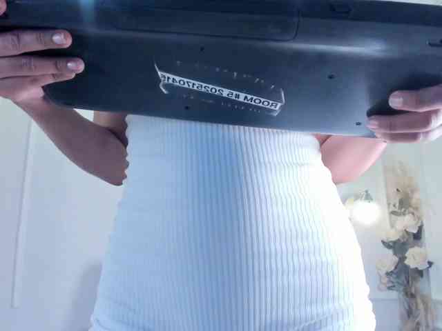 lili-swam webcam