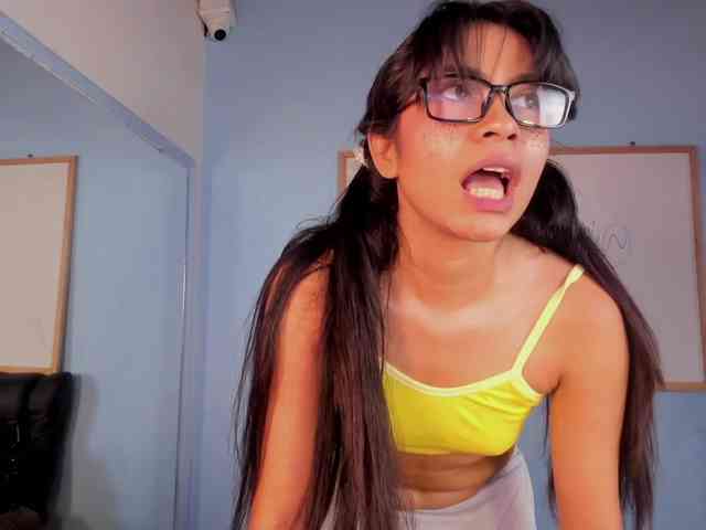 lili-swam webcam