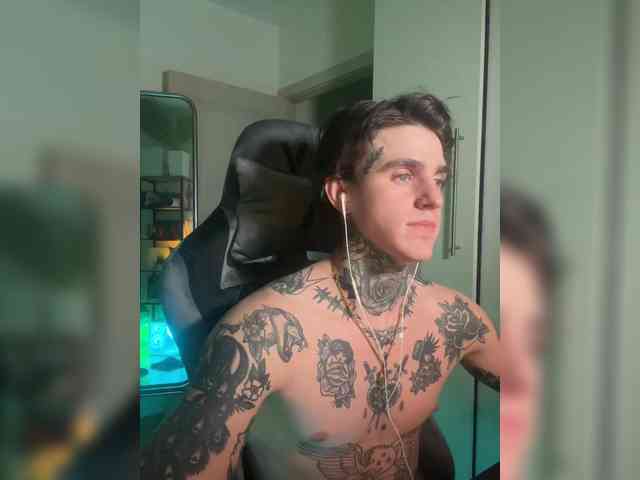 sssslboy Live Webcam on BongaCams