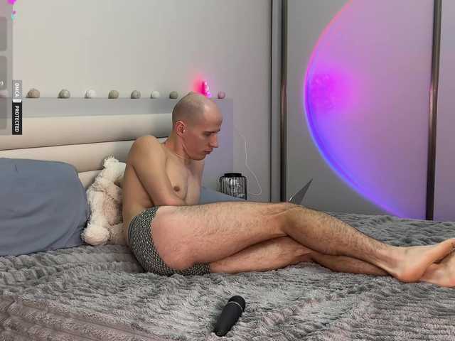 XXXDreamTeam's BongaCams show and profile