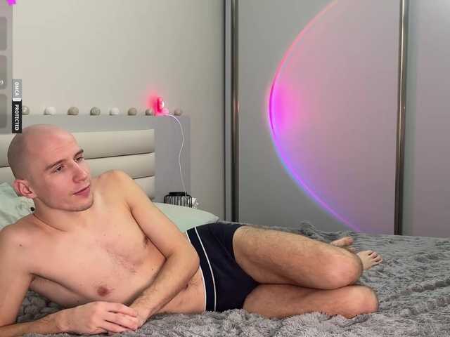 XXXDreamTeam's BongaCams show and profile