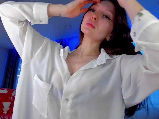 nerenua's BongaCams show and profile