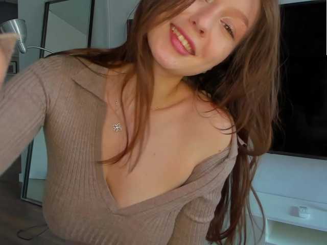 nerenua's BongaCams show and profile