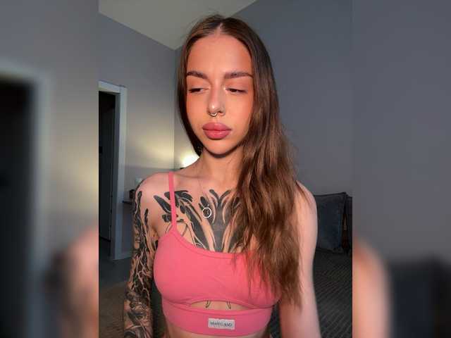 -Aperol-'s BongaCams show and profile