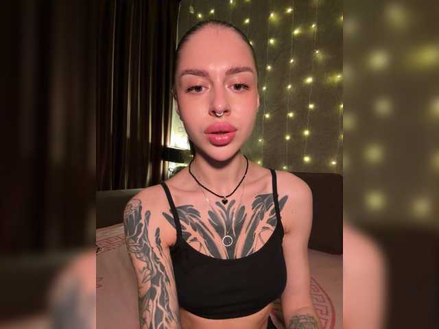 -Aperol-'s BongaCams show and profile