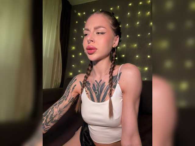 -Aperol-'s BongaCams show and profile