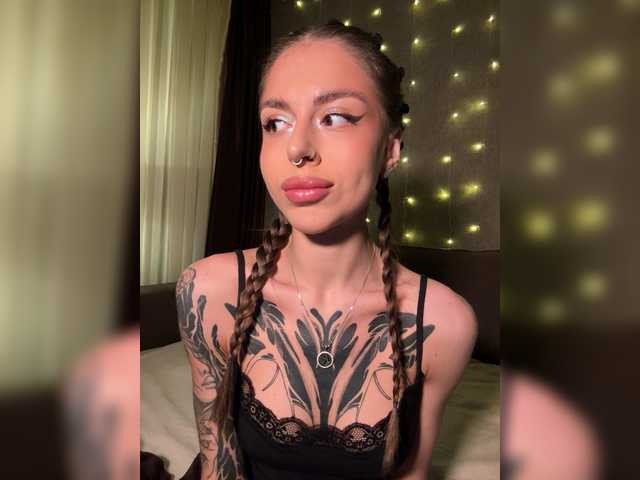 -Aperol-'s BongaCams show and profile