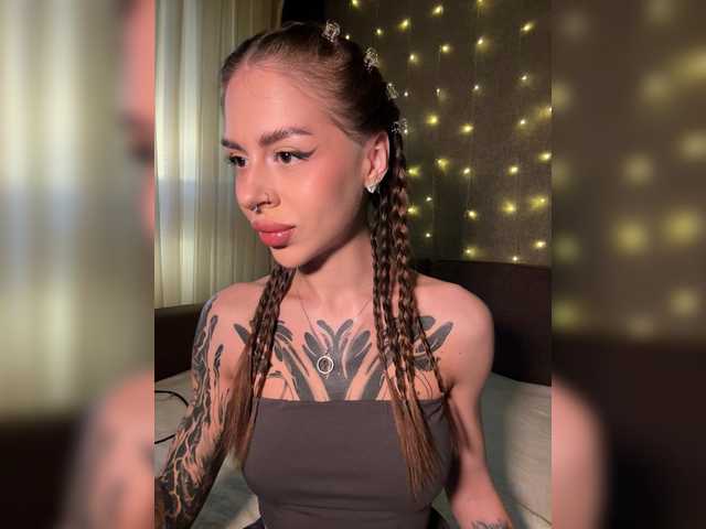 -Aperol-'s BongaCams show and profile