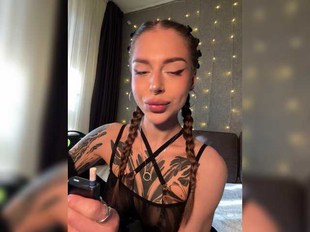 -Aperol-'s BongaCams show and profile