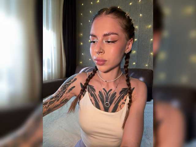 -Aperol-'s BongaCams show and profile