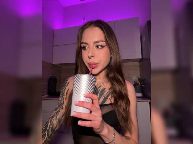 -Aperol-'s BongaCams show and profile