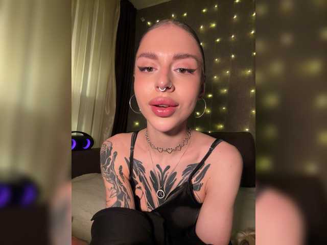 -Aperol-'s BongaCams show and profile