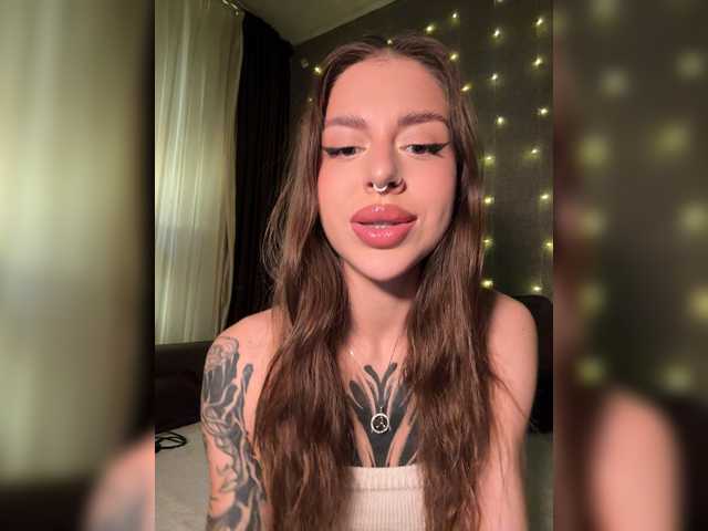 -Aperol-'s BongaCams show and profile