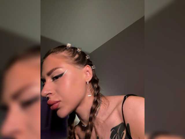 -Aperol-'s BongaCams show and profile