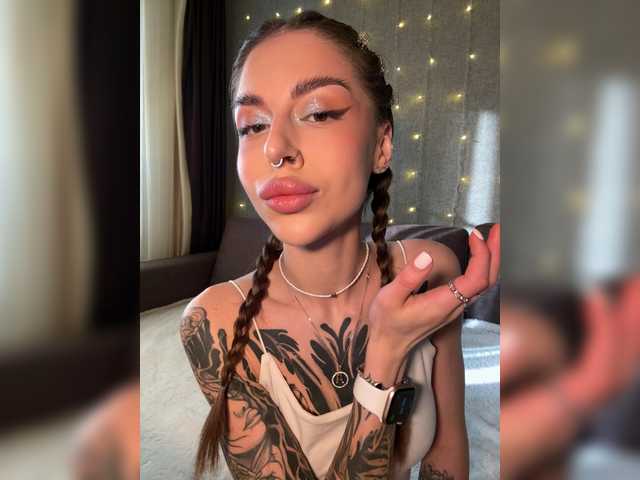 -Aperol-'s BongaCams show and profile