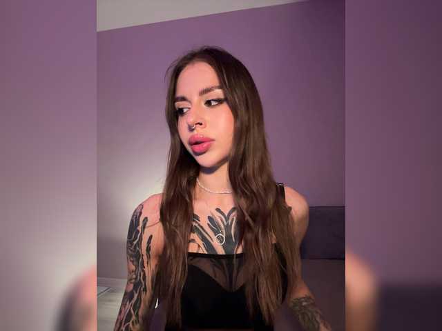 -Aperol-'s BongaCams show and profile