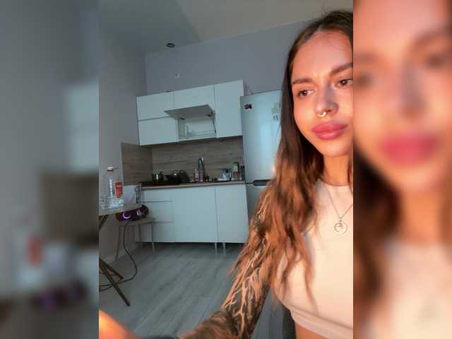 -Aperol-'s BongaCams show and profile