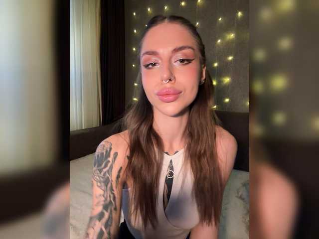 Вебкам модель Kris-: смотреть секс чат онлайн бесплатно 18+