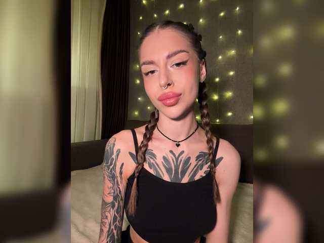 -Aperol-'s BongaCams show and profile