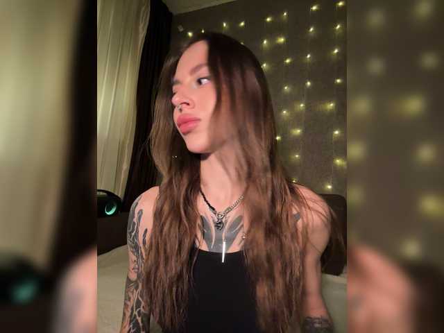 -Aperol-'s BongaCams show and profile