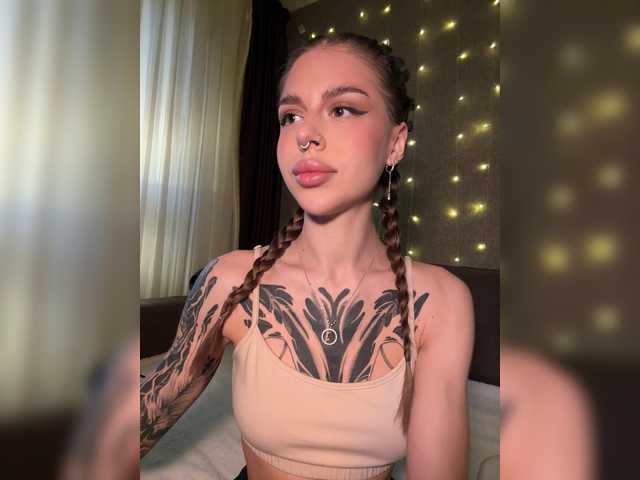 -Aperol-'s BongaCams show and profile