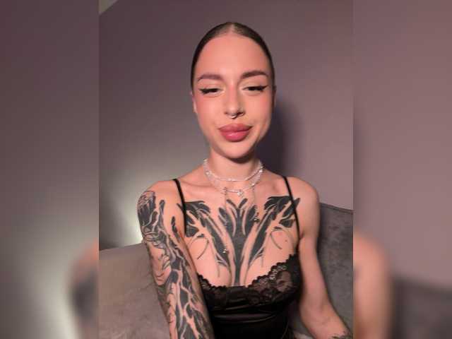 -Aperol-'s BongaCams show and profile