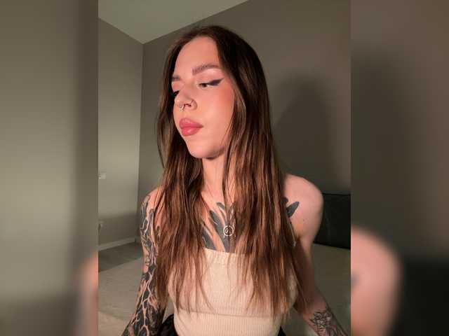 -Aperol-'s BongaCams show and profile