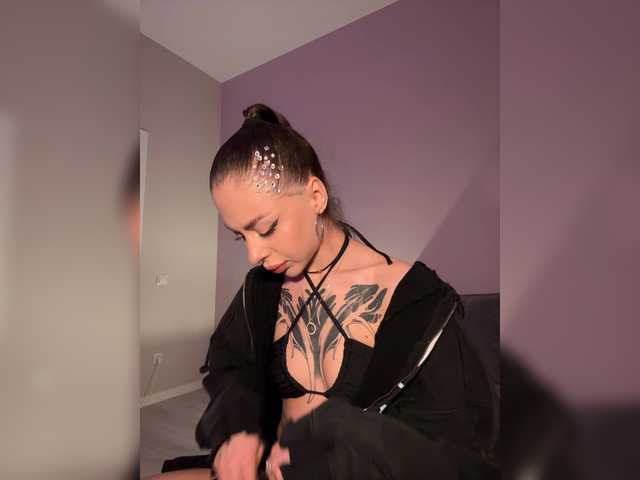 -Aperol-'s BongaCams show and profile