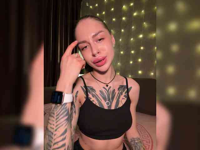 -Aperol- Live Webcam on BongaCams