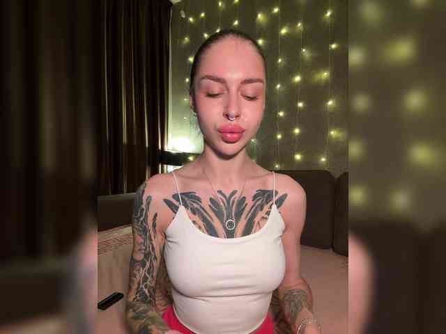 -Aperol- Live Webcam on BongaCams