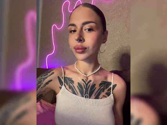 -Aperol- Live Webcam on BongaCams